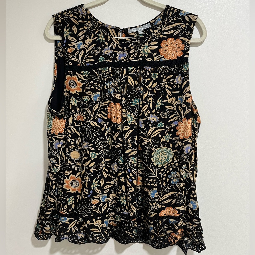 Daniel Rainn Black and Cream Floral Top
